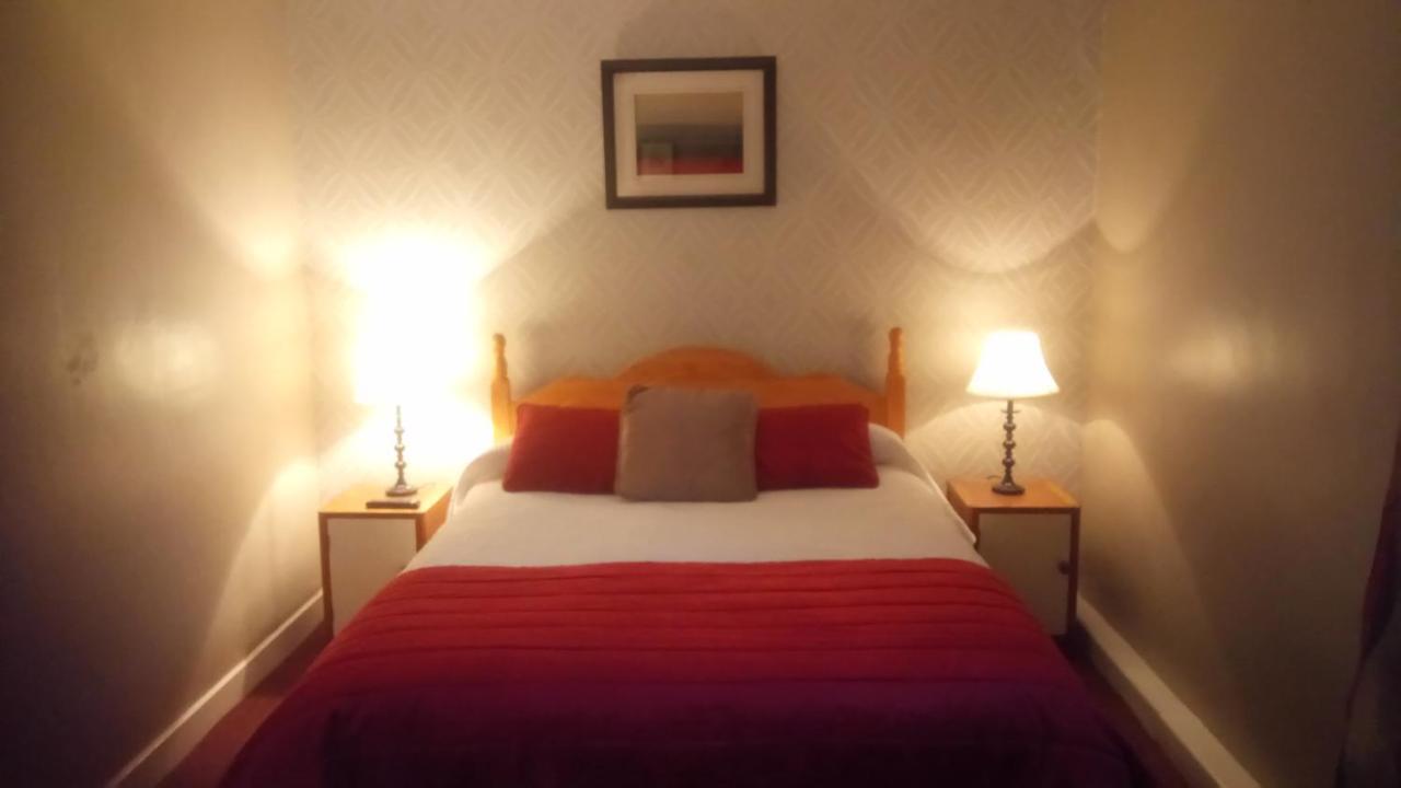 The Rio Bed and Breakfast Γκάλγουεϊ Εξωτερικό φωτογραφία